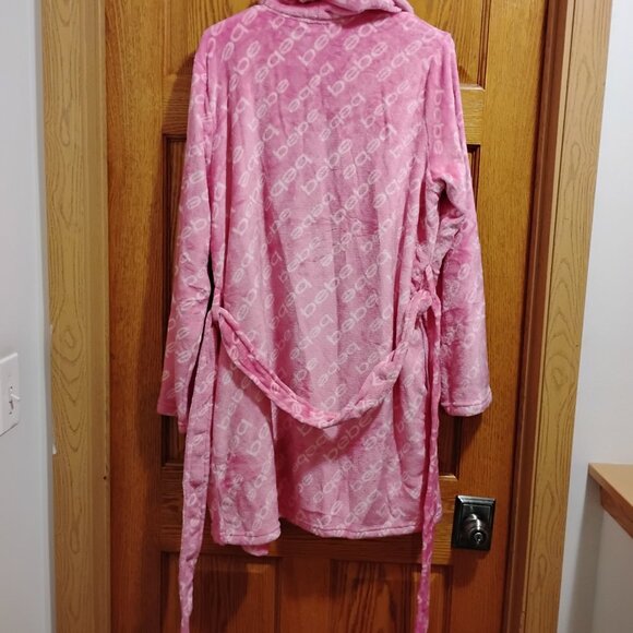 Bebe New Size M Pink and White Bebe Logo Bathrobe - Picture 10 of 10